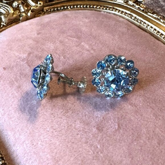 Vintage Screw Back Earrings With Light Blue Rhinestone Floral Design Mid-Century - Picture 7 of 8